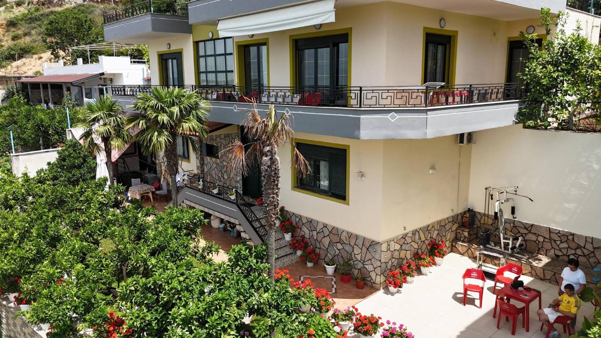 Villa Meminaj Vlore Exterior photo